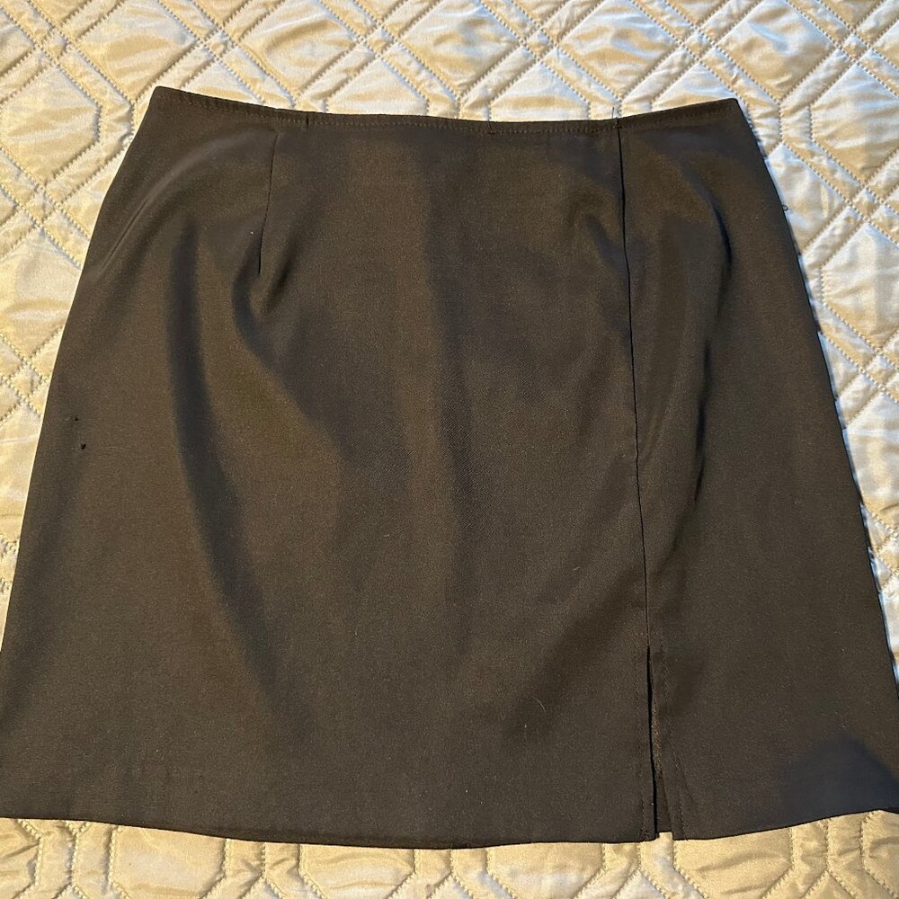 Classique Collections Black Skirt | Size 9/10 | Classic Career Staple